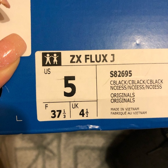 Adidas Originals - Picture 2 of 5